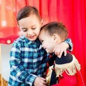 Meet your Posher, Lesly